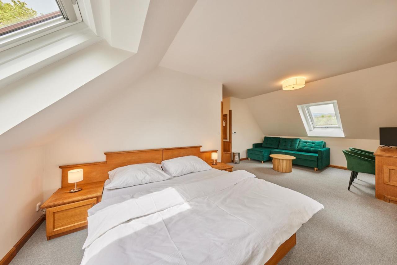Hotel Auri Rudník Εξωτερικό φωτογραφία