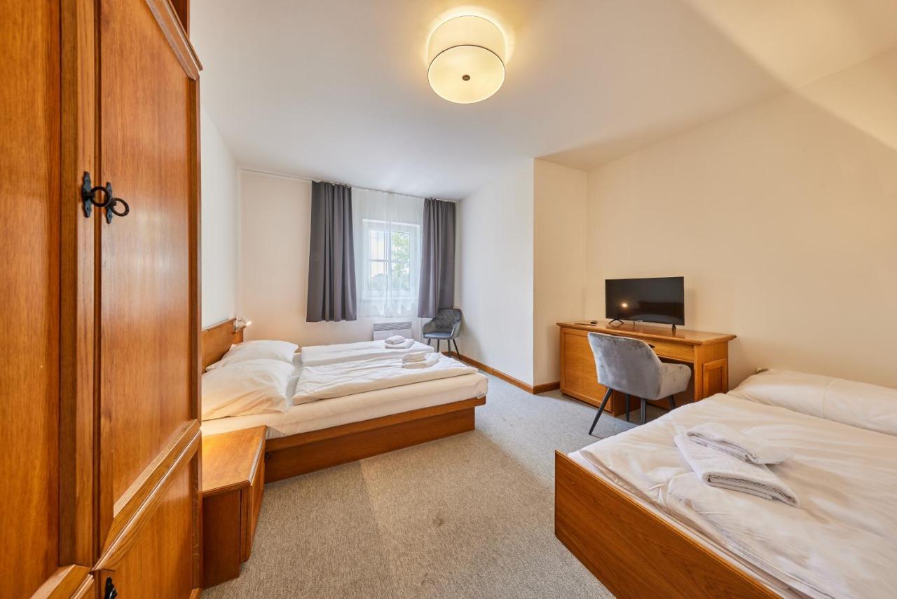 Hotel Auri Rudník Εξωτερικό φωτογραφία