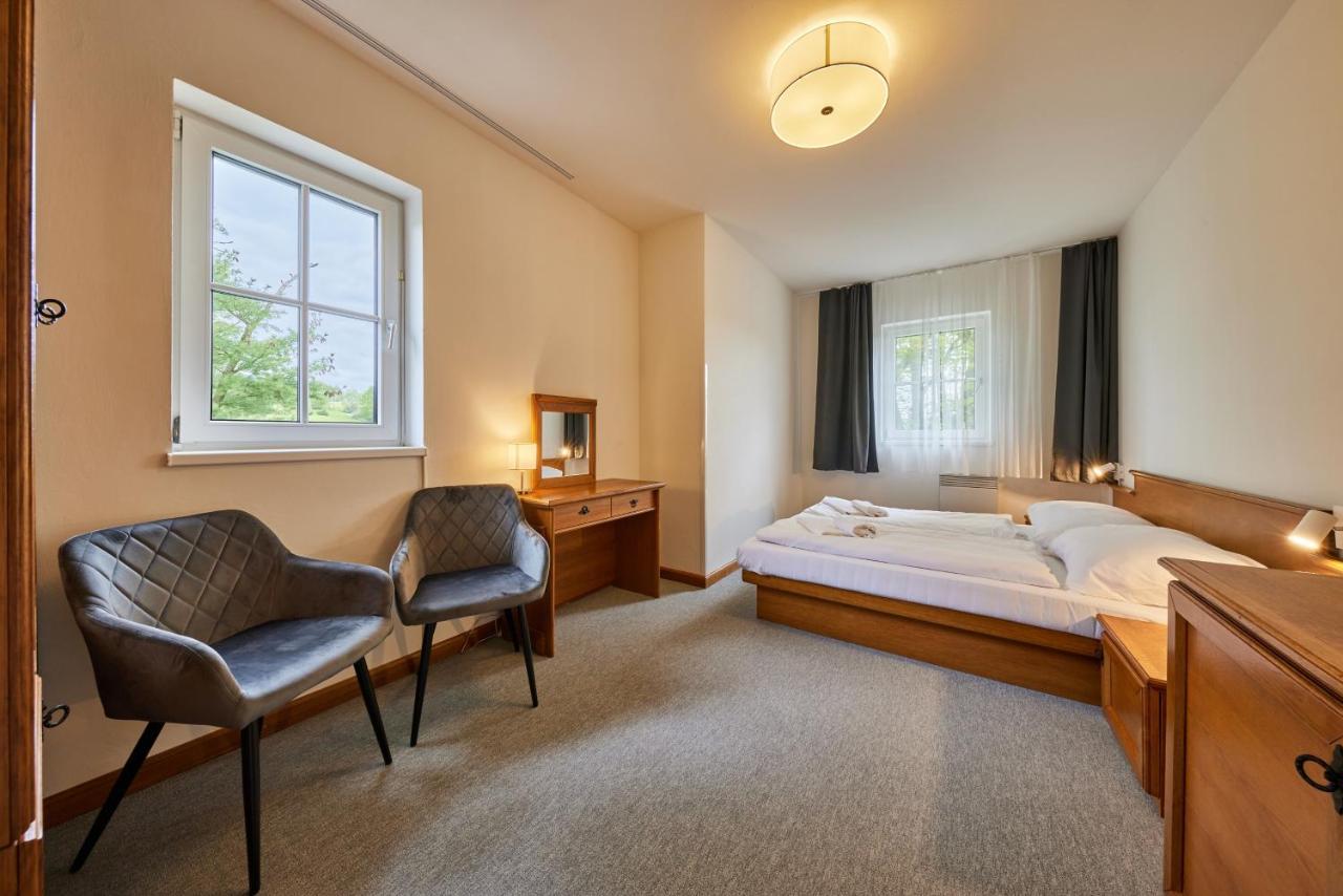 Hotel Auri Rudník Εξωτερικό φωτογραφία